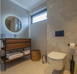 Selection of 5 bedroom seafront villas with heated pool on Ciovo near Trogir, sleeps 10